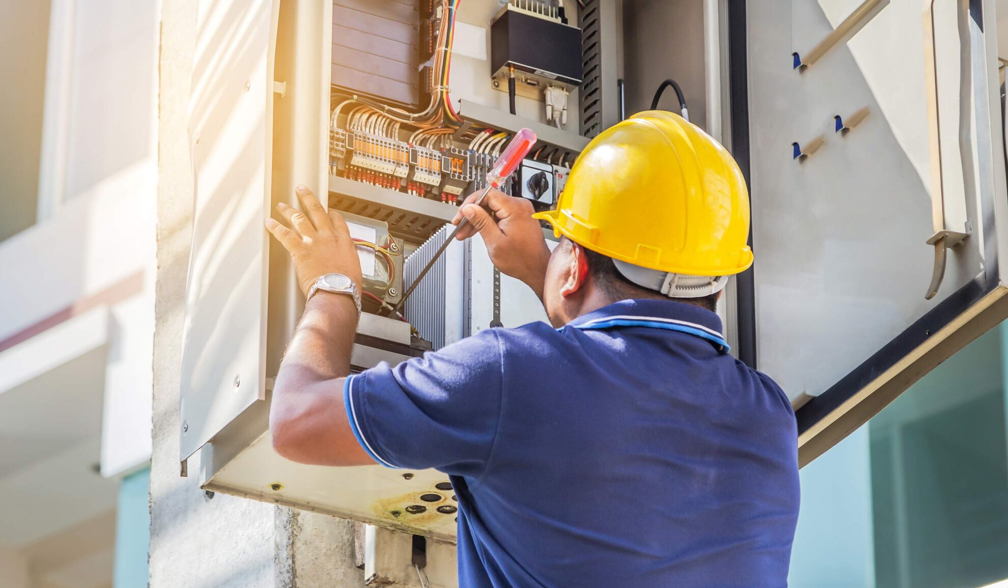 electrician working on an electrical box jefferson oh